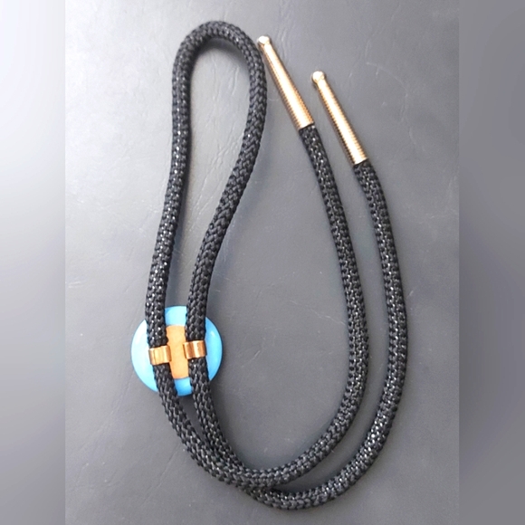 Lucite Bolo Tie with Gold flecks, 70s bolo tie - Picture 6 of 6